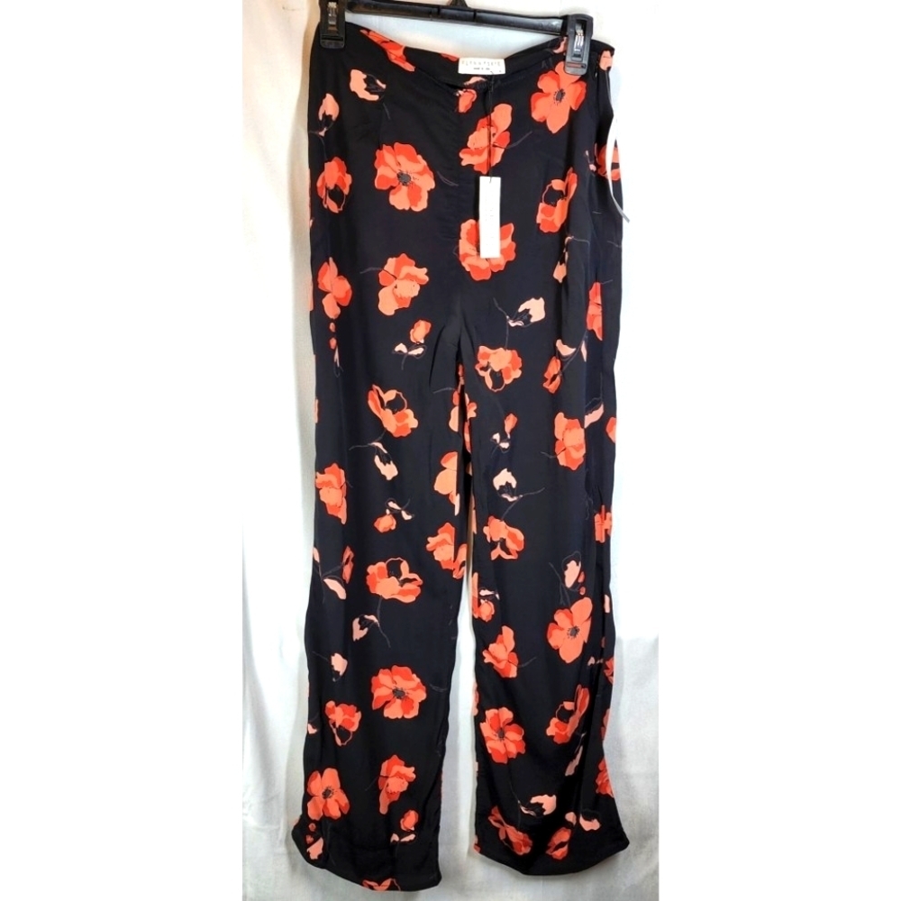 NWT Flynn Skye Black Coral Pink Floral Pants 100% Rayon Size Small